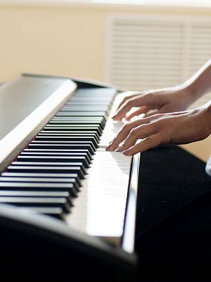 Sai Piano P-9BT-BK w/o ST